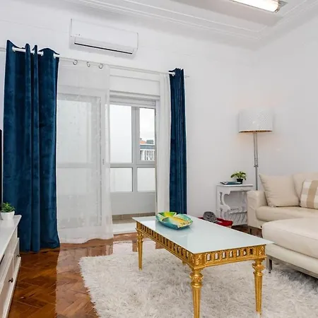 Appartement Lisbon Em Frente Dos Transportes Publicos