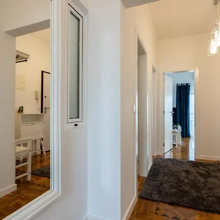 Appartement Lisbon Em Frente Dos Transportes Publicos *